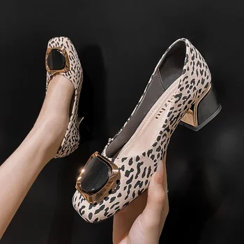 Maogu 2023 Женщины Леопардовый принт Массивные каблуки Туфли Med Heel Square Toe Shoe Fashion Office Lady Leather Slip on Shoes Plus Size 43